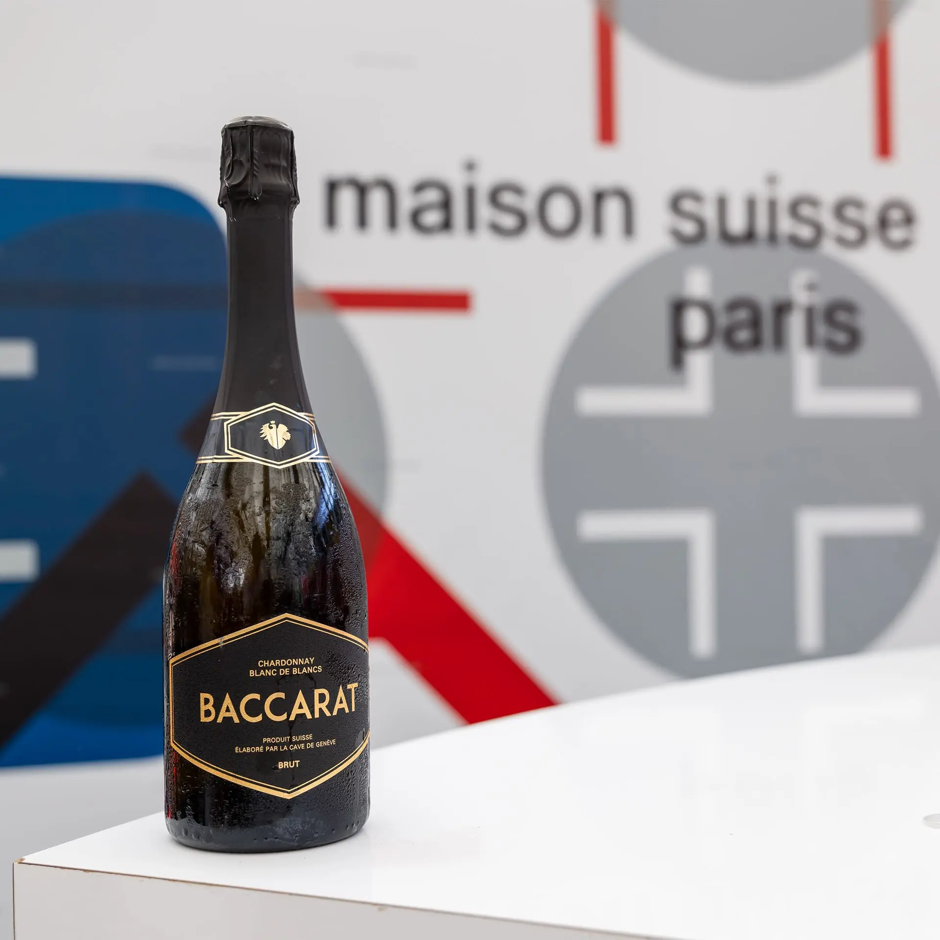 Le mousseux Baccarat à la maison suisse de paris