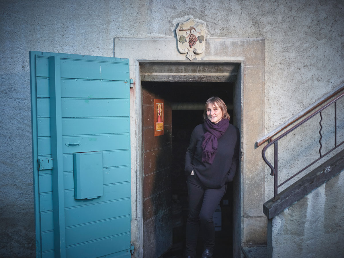 Christine Pilet-Falquet Chrstine Pilet Falquet devant sa ferme