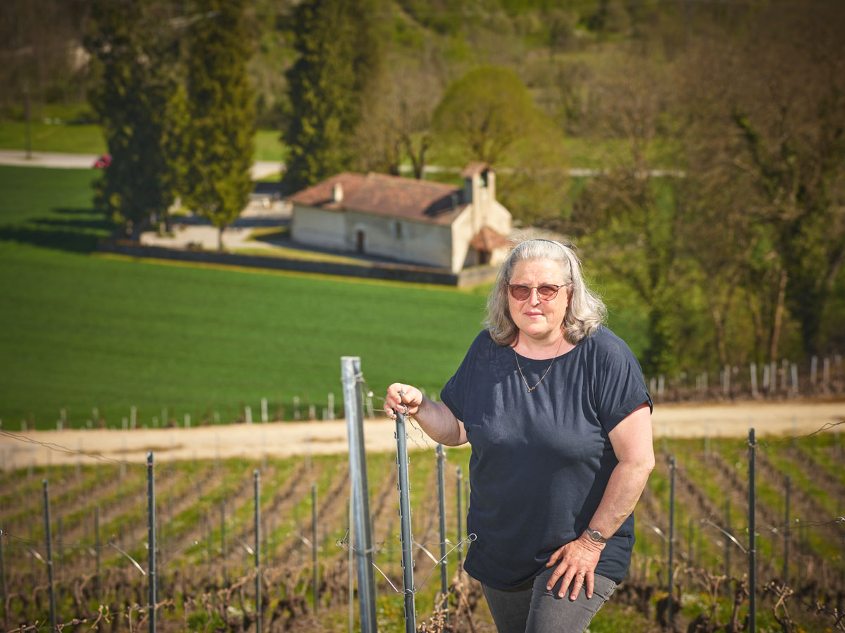 Claire Bellevaux Claire Bellevaux à Malval dans ses vignes
