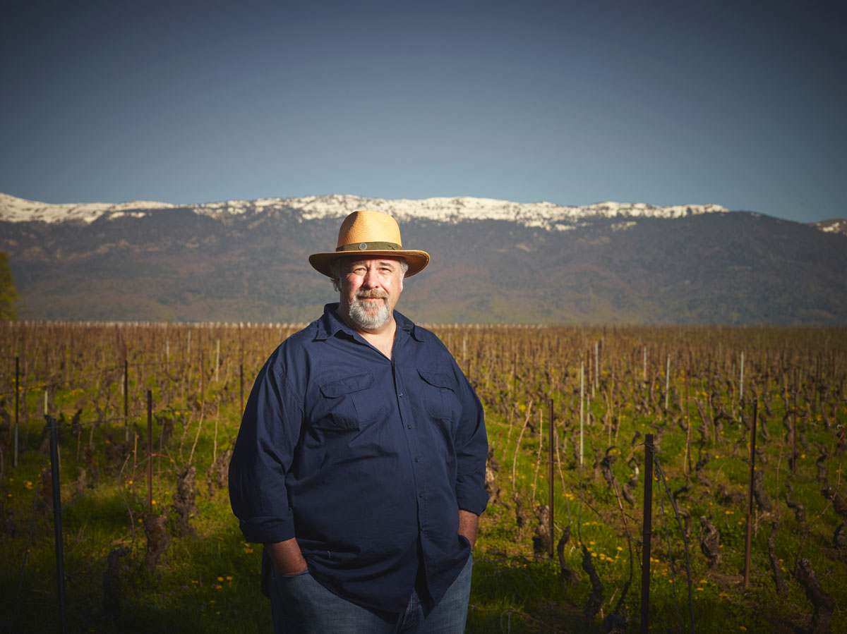 Guy Revaclier Guy Revaclier devant ses vignes à Satigny